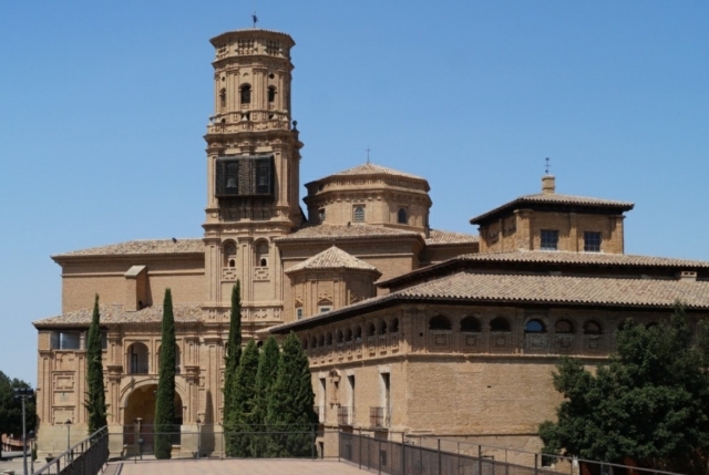 Iglesia parroquial de Santa Eufemia | Wikicommons. Autor: Jialxv